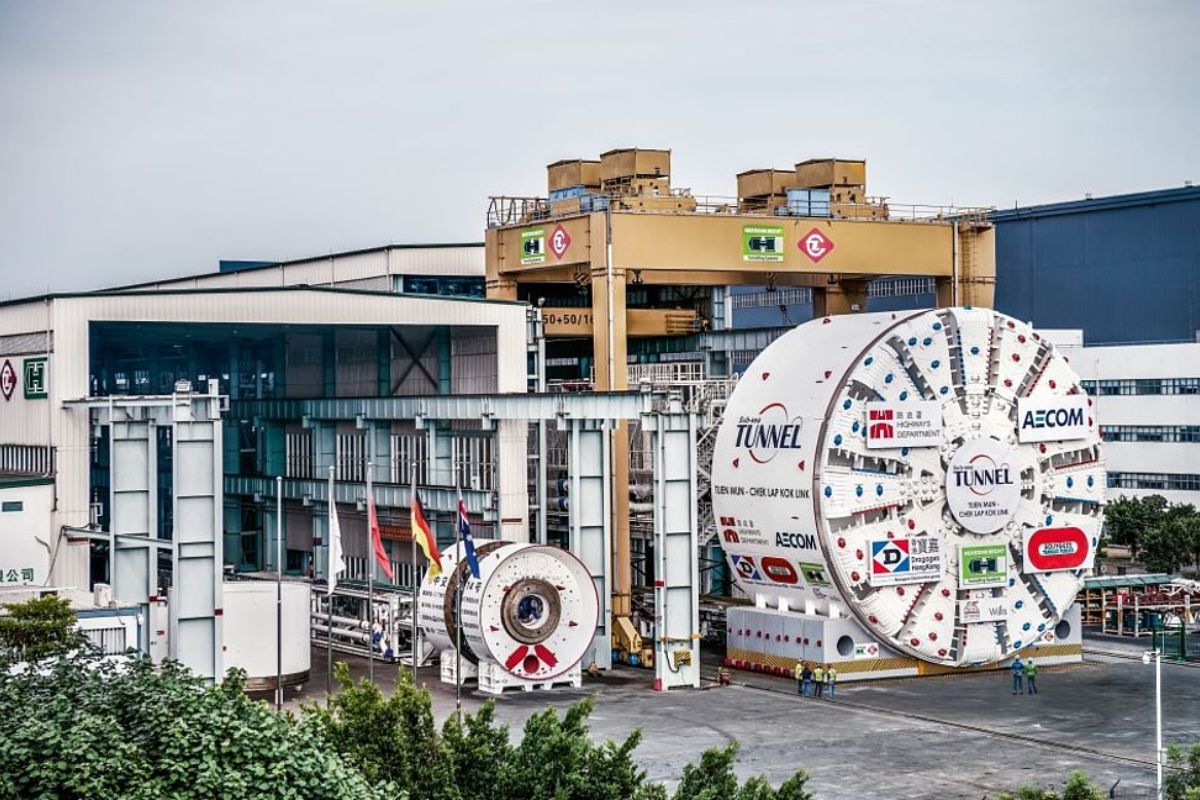 A TBM 'Qin Liangyu', ex-maior máquina de perfuração de túneis do mundo! 🚇 Seus 17,63m de diâmetro e o túnel de Hong Kong.