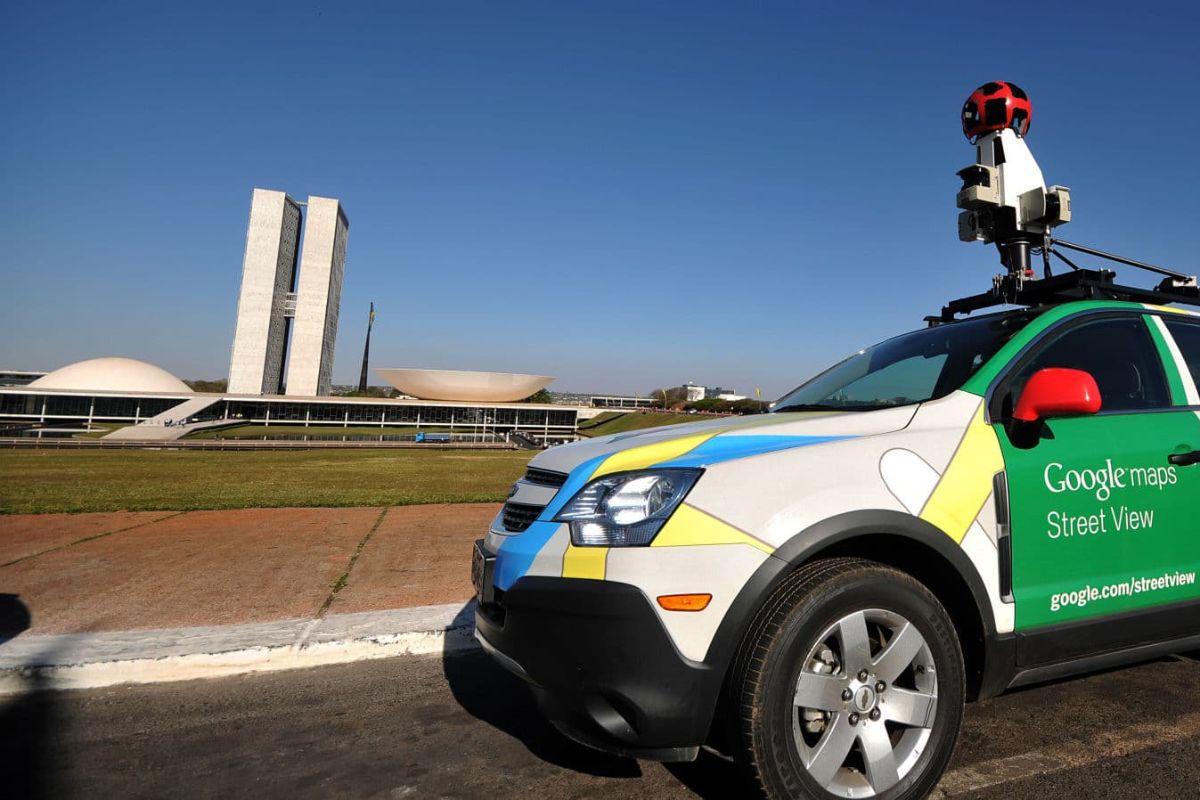 Como o Google MUDOU O PLANETA? 🌍 Da busca na garagem à IA e Alphabet, desvende a trajetória do gigante que define nosso mundo digital!