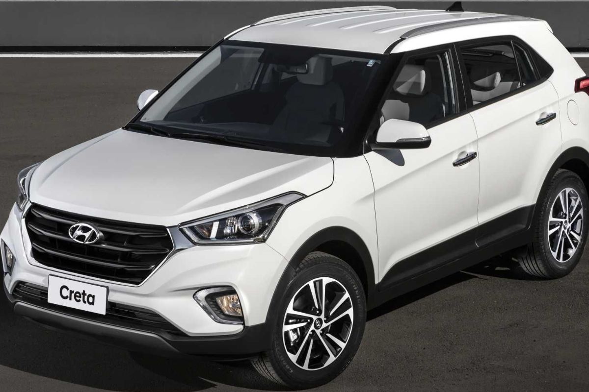 Veja a lista dos 10 carros usados que mais perdem valor no Brasil após 1 ano. Entenda os motivos e proteja seu bolso