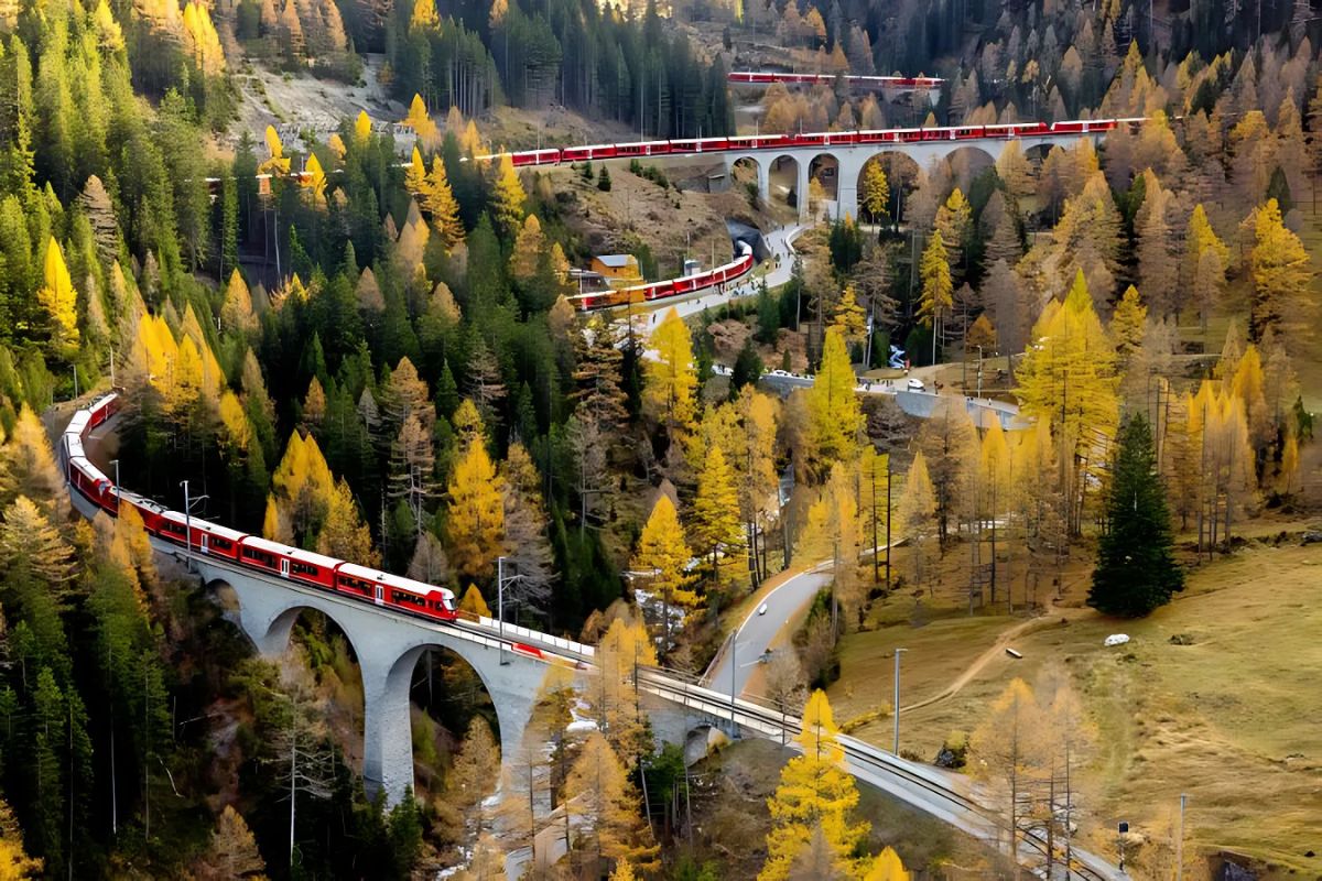 O trem de passageiros mais longo do mundo (bitola estreita)! 🇨🇭 Suíça, 2022: 1,9km e 100 vagões nos Alpes