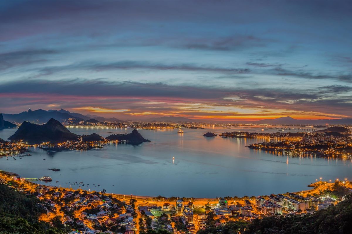 Capitais esquecidas do Brasil! 📜 Qual cidade brasileira já liderou o país por um dia? Desvende esses capítulos insólitos da nossa história