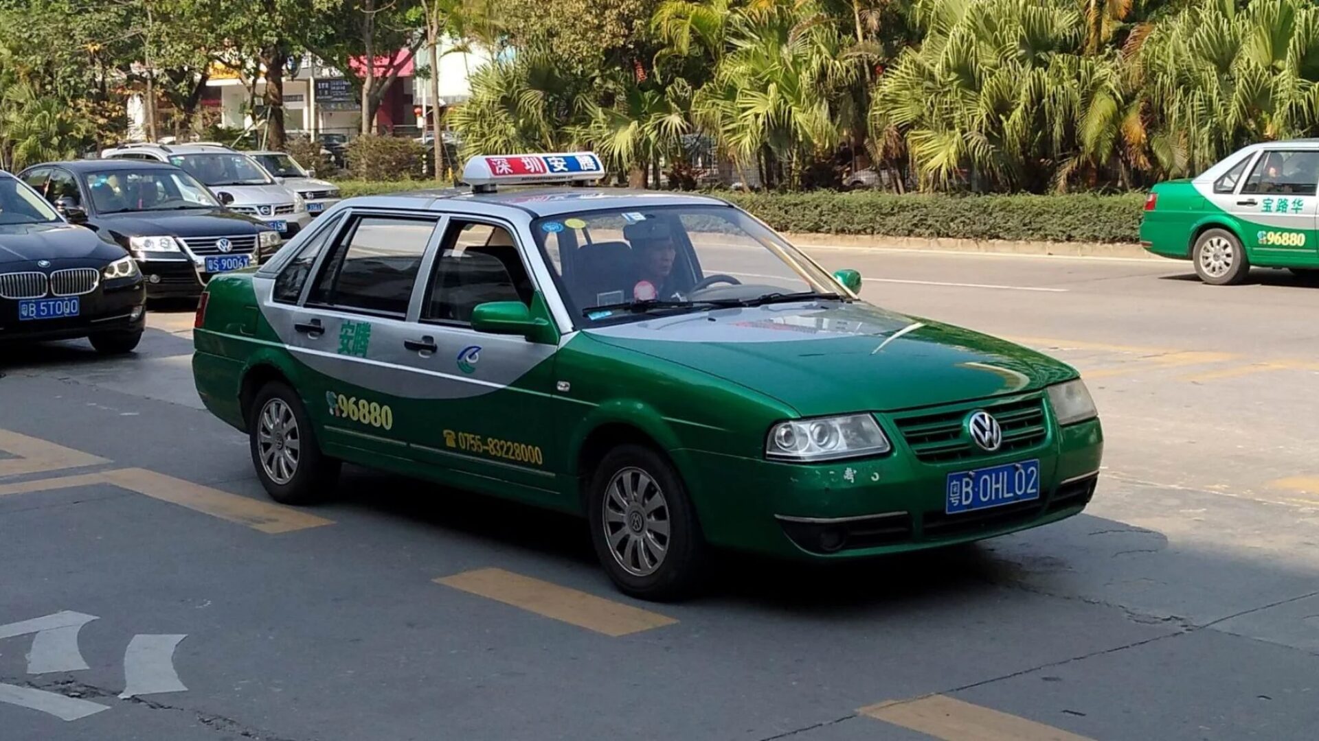 táxis - carros - transporte -