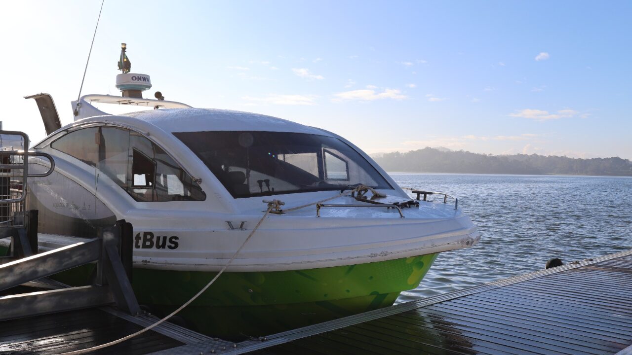 Com 86 lugares, nova embarcação JetBus é a maior da frota da Aquático-SP e promete mais conforto e agilidade aos passageiros da Zona Sul.