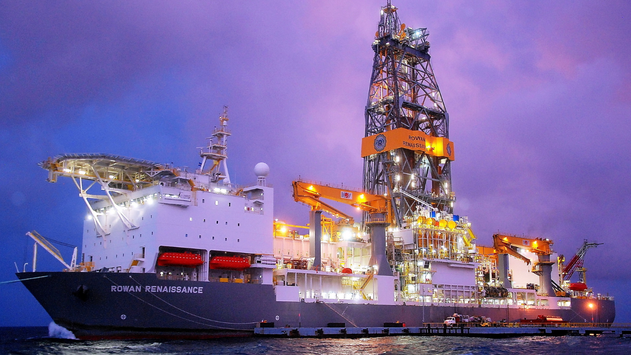 bp inicia perfuração de novo poço de petróleo no bloco de Bumerangue, ampliando presença no pré-sal da Bacia de Santos.