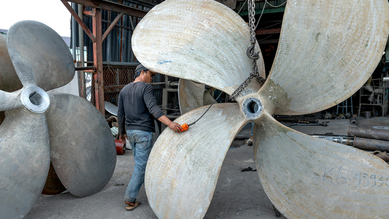 Empresa portuguesa Fundilusa fabrica hélices do novo navio da Marinha com previsão de estreia em 2026.