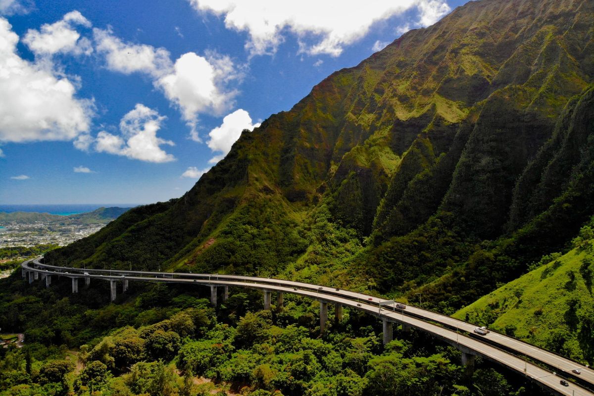 A estrada para o nada? A história da rodovia interestadual H-3 no Havaí, a mais cara e polêmica dos EUA
