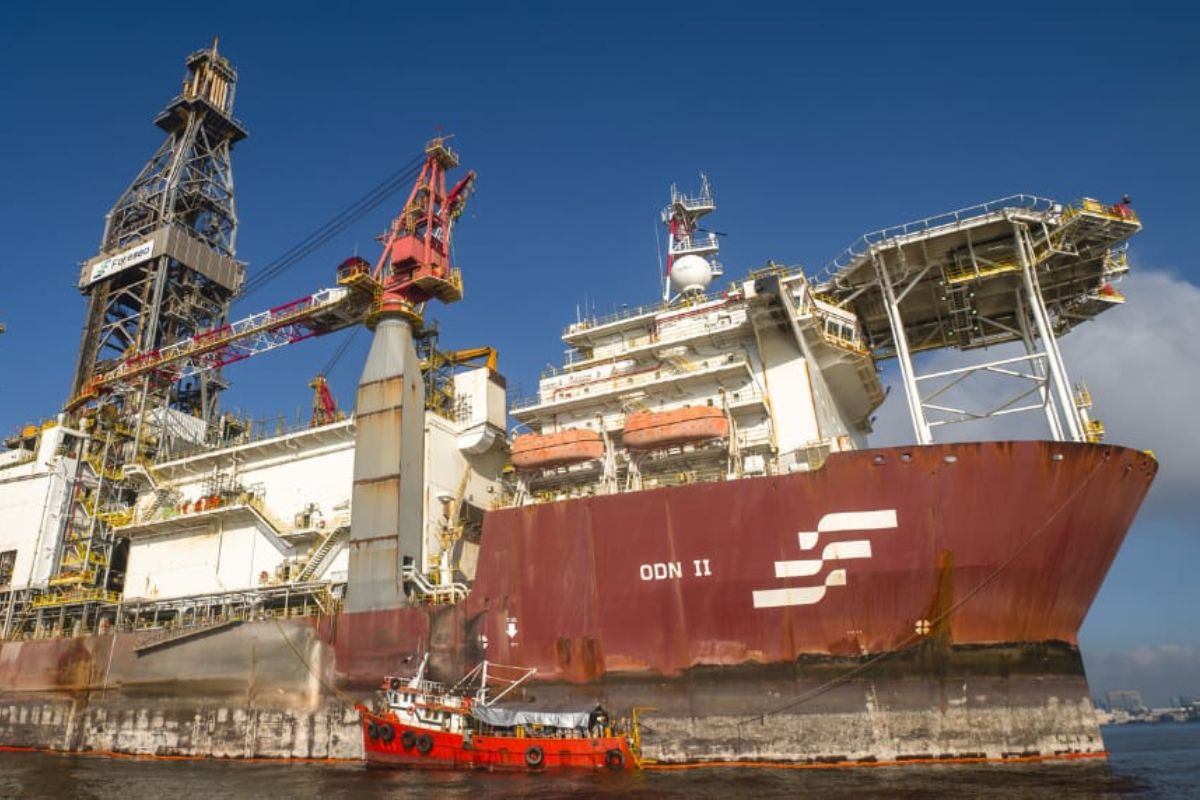 A Batalha pelo Petróleo e Gás da Amazônia: Navio Sonda Chega à Margem Equatorial para Teste Decisivo