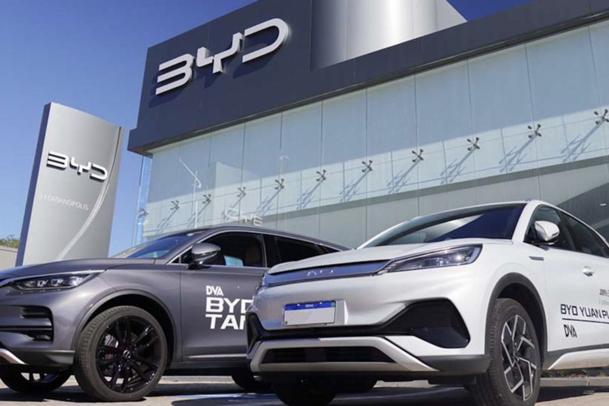 A "Nova Guerra Fiscal" no Brasil: Como a Disputa por Fábricas de Carros Elétricos e Centros de Dados Repete a "Guerra dos Portos" dos Anos 90