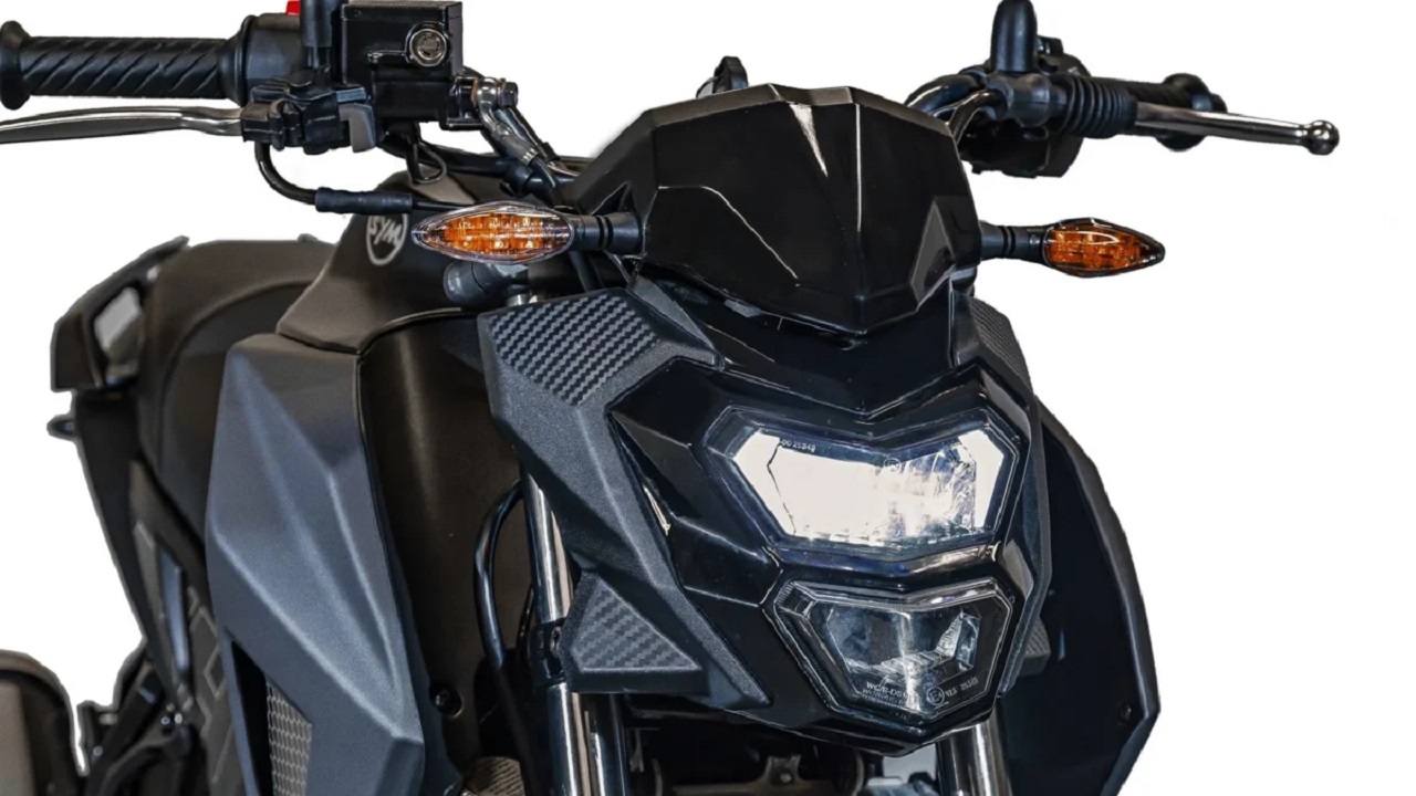 Com motor de 190 cilindradas e preço abaixo de R$ 20 mil, a nova DAFRA NHX 190 2025 dá um show nas motos tradicionais e supera rivais de peso 