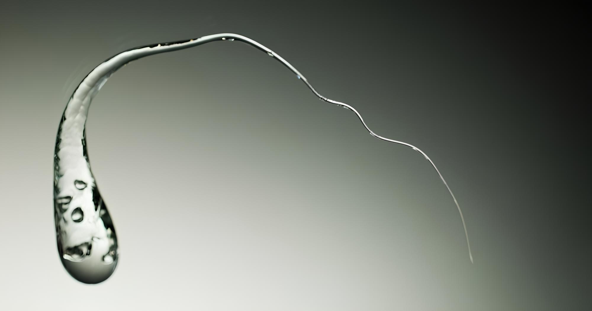 Gotas do Príncipe Rupert: o vidro mais resistente do mundo aguenta marteladas sem trincar — mas explode com um simples toque na cauda.