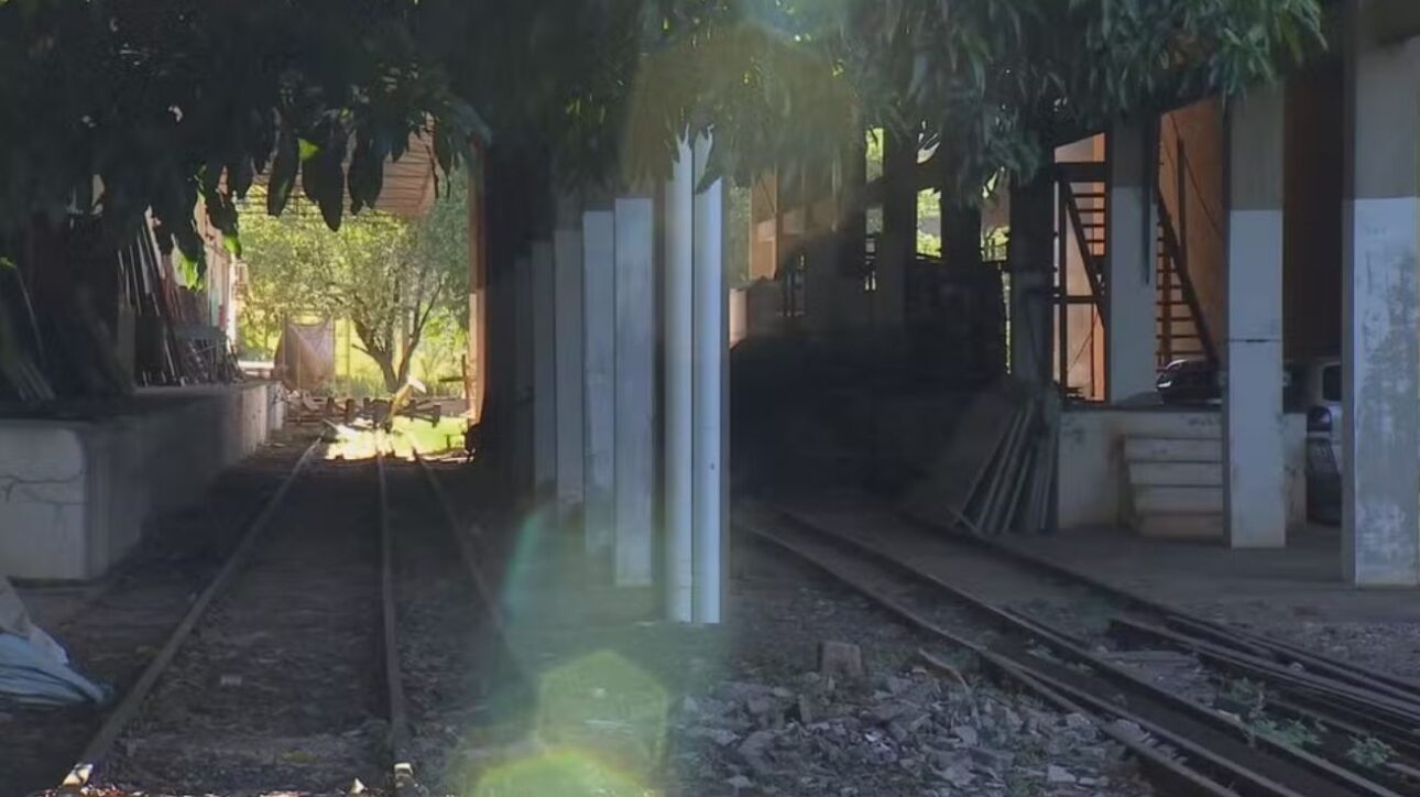 De entroncamento ferroviário a cidade-fantasma dos trilhos: o abandono de Bauru expõe o descaso com o transporte ferroviário no Brasil.(Imagem: reprodução TV TEM)