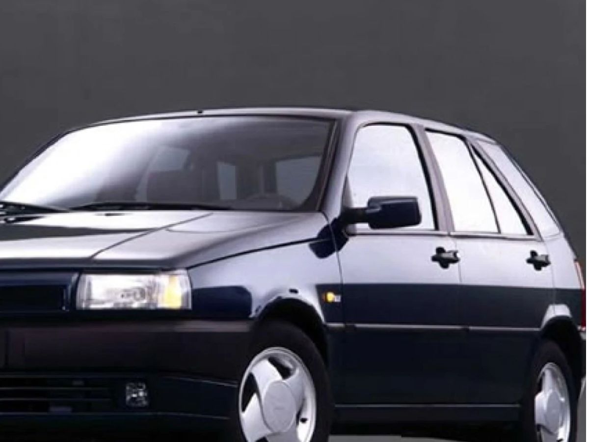 A história do Fiat Tipo Nacional: do sucesso esperado à queda por incêndios e problemas de qualidade. Relembre a trajetória do polêmico sedan no Brasil