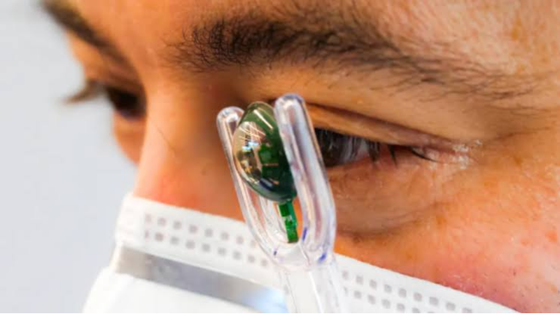 china - tecnologia - lente de contato - visão