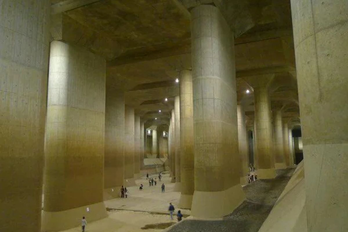 A "catedral subterrânea" do Japão: a história dos túneis de inundação de Tóquio