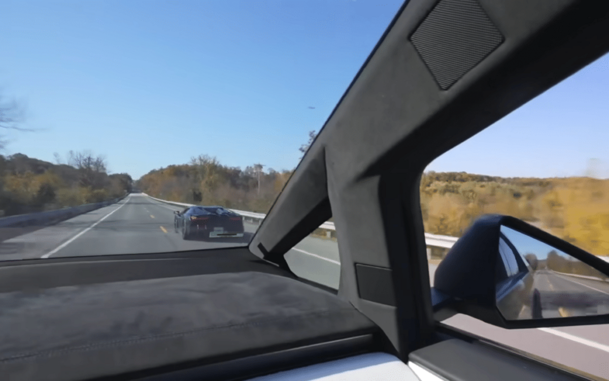 Cybertruck, Tesla, Lamborghini, Corrida