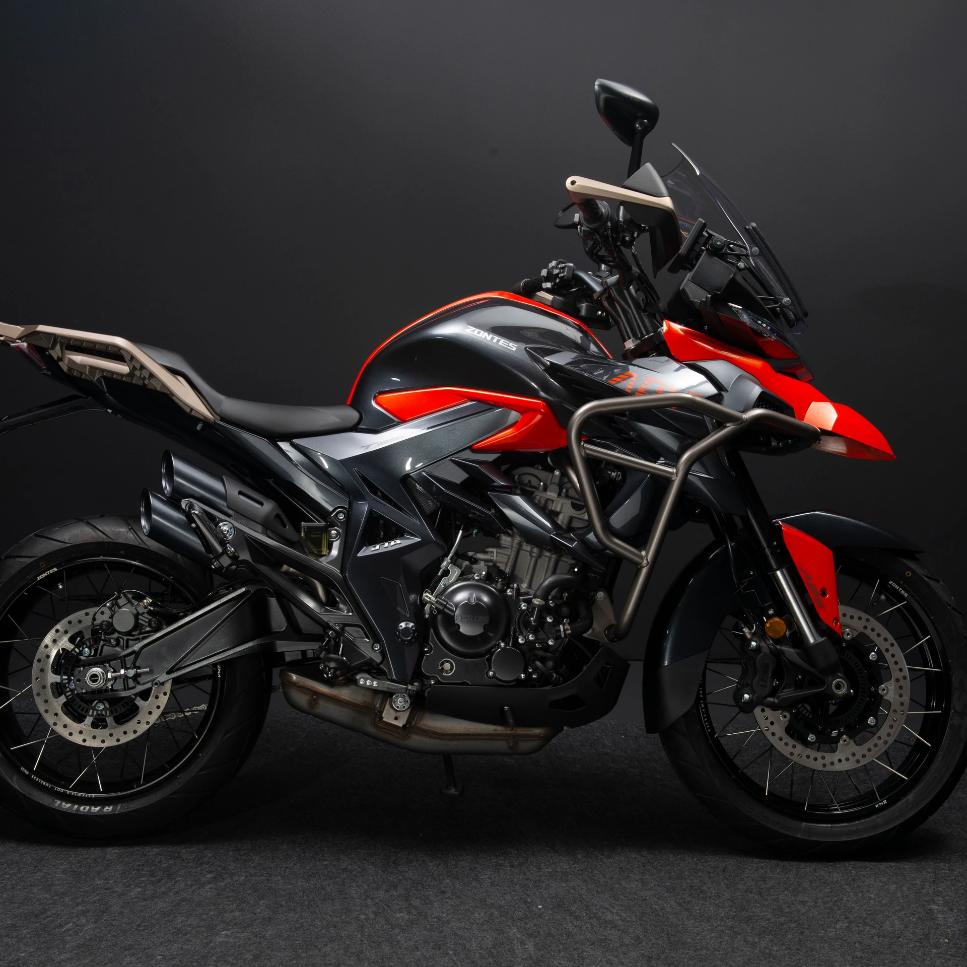 Com tanque de 19 litros e consumo médio de 35 km/l, nova aventureira chinesa entrega 350 km de alcance — mas o que mais chama atenção é o preço: R$ 34.750,00