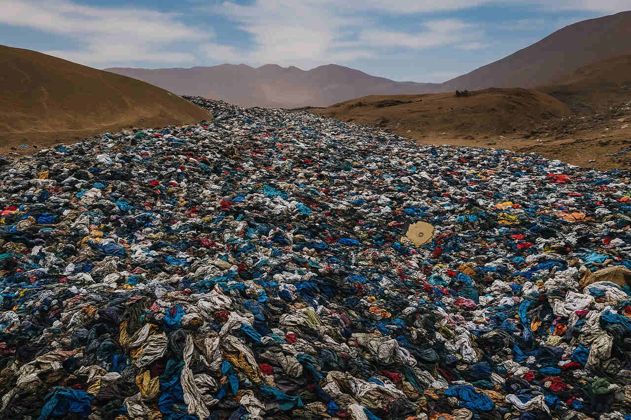 Roupas, Atacama, Lixo