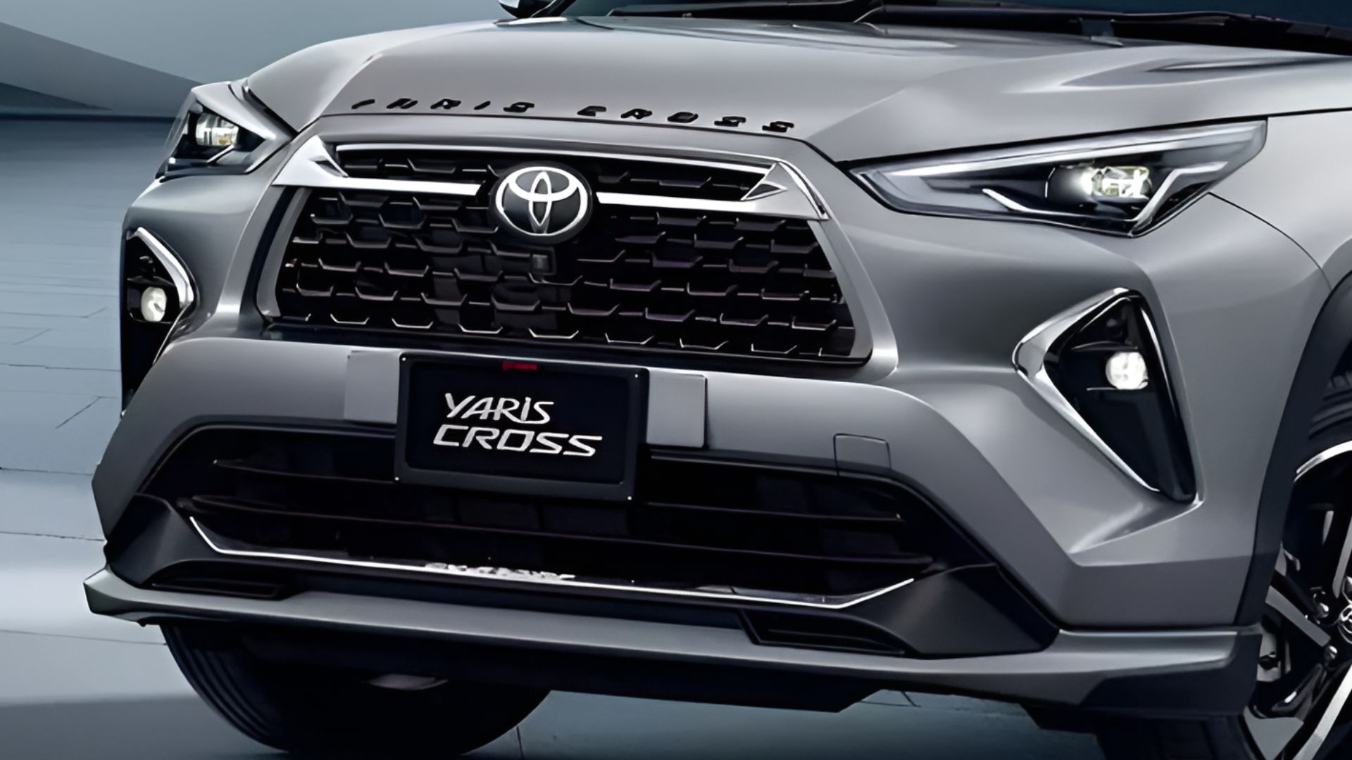 Toyota Yaris Cross chega ao Brasil como SUV compacto híbrido, com até 113 cv, consumo de 30 km/l e proposta de preço acessível.