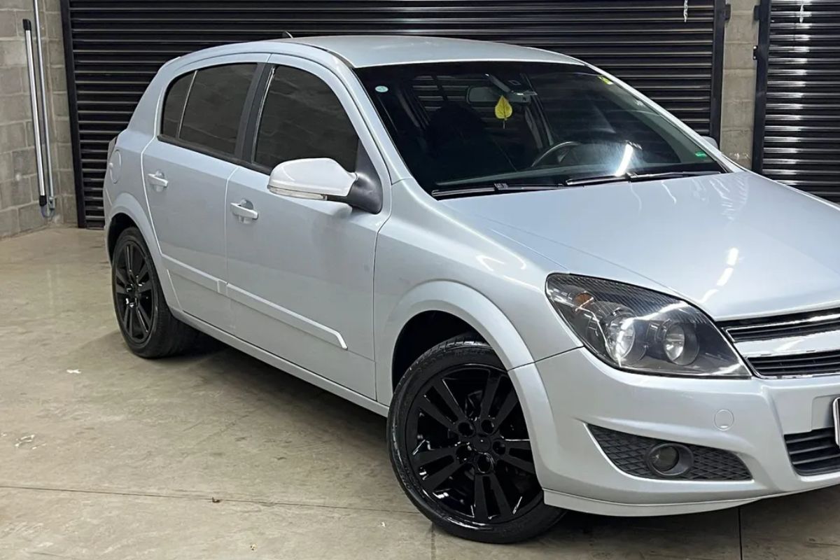 Economia, confiança e conforto: veja os 5 carros bons e baratos preferidos dos experts