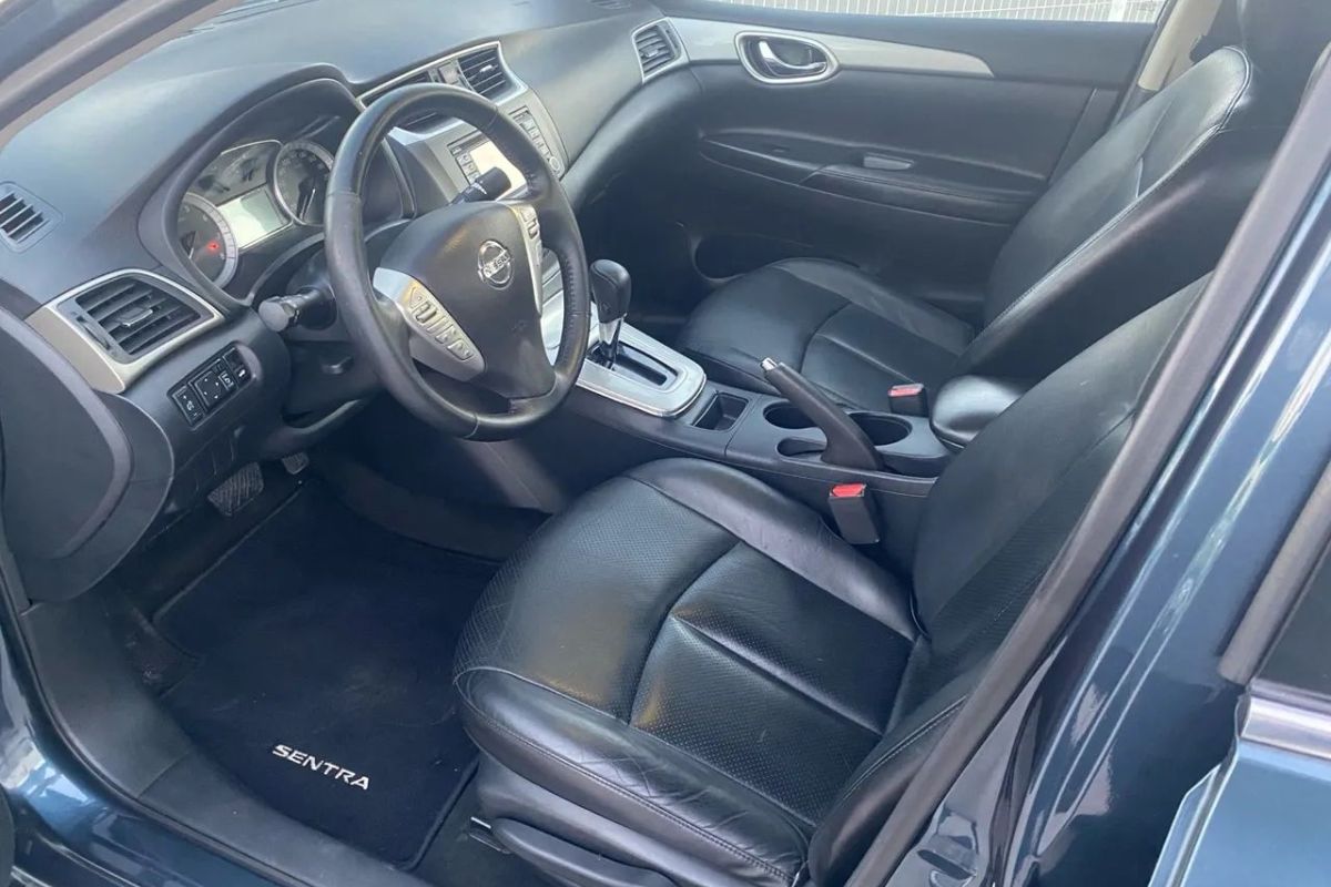 Quer fugir dos preços abusivos? Veja 5 carros usados confiáveis e baratos para 2025