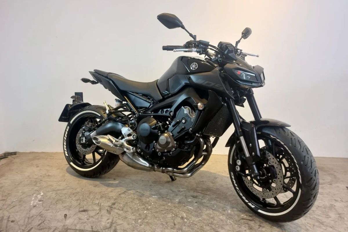 Yamaha MT-09 ABS 2021: A Análise Completa da "Mestre do Torque"