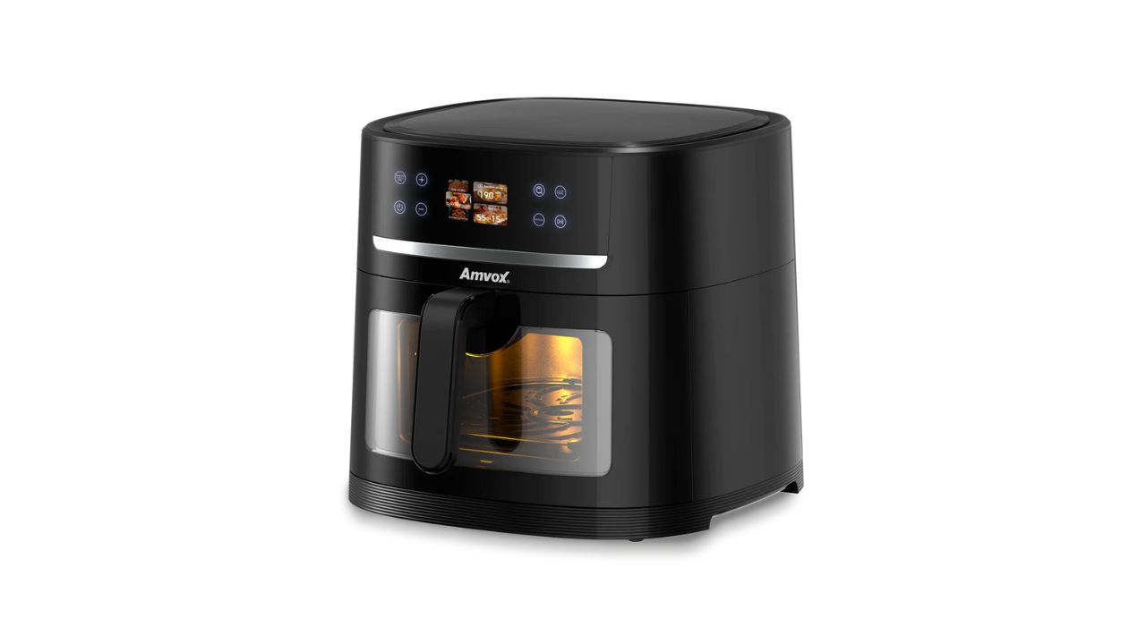 Conheça a Amvox ARF 1480, a air fryer com inteligência artificial que detecta os alimentos, ajusta o preparo e alerta para evitar acidentes.