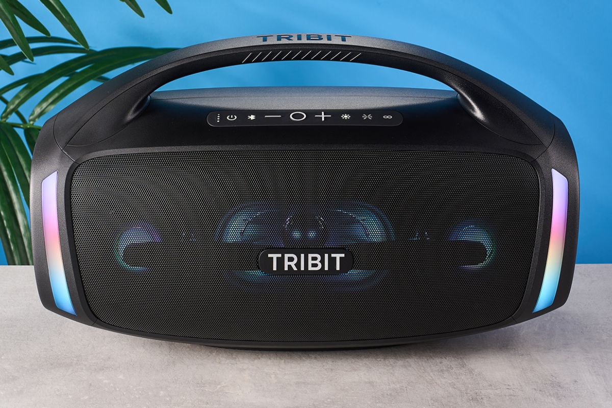 Caixa de som com 200W e karaokê vira queridinha das festas — e custa menos do que você imagina