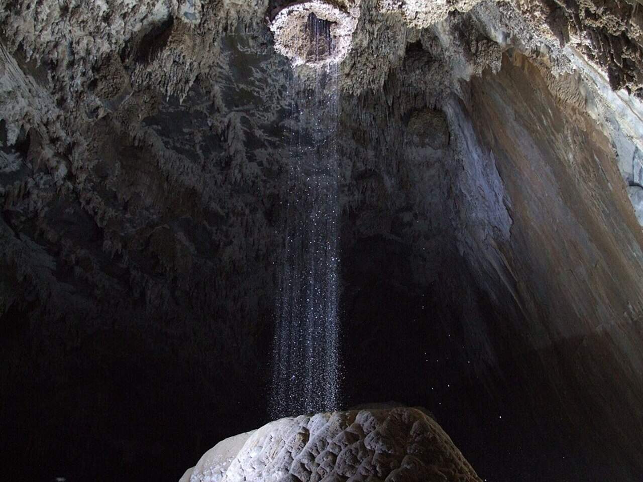 Caverna, Chuveiro natural, São Paulo
