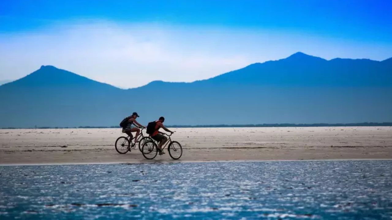 Descubra Superagui, o paraíso secreto na ilha brasileira, sem carros, com piscinas naturais e cultura única