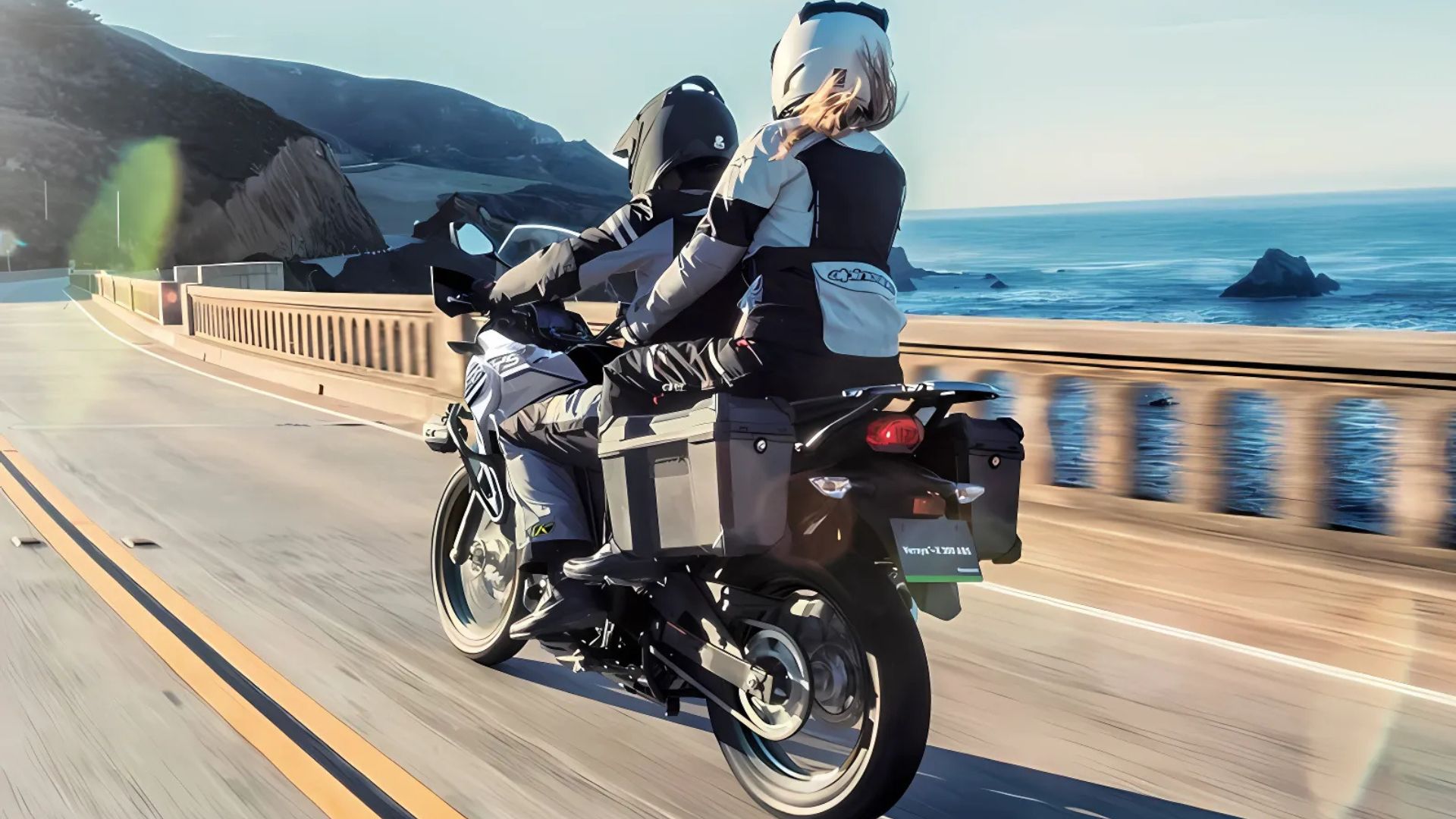 Kawasaki Versys-X 300 Tourer, equipada com motor bicilíndrico de 296cc, malas laterais de fábrica e autonomia de até 400 km