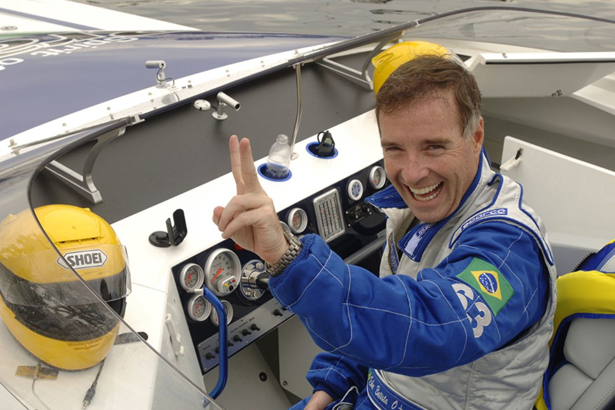 Mais de 200 km/h na Água: Qual é a Verdadeira Lancha Mais Rápida do Brasil?