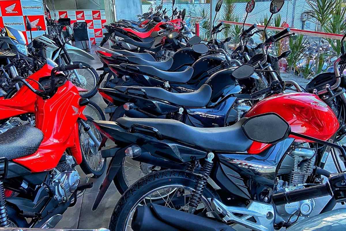 Honda e Yamaha perdem participação no mercado de motos, enquanto Shineray, Royal Enfield e Bajaj crescem