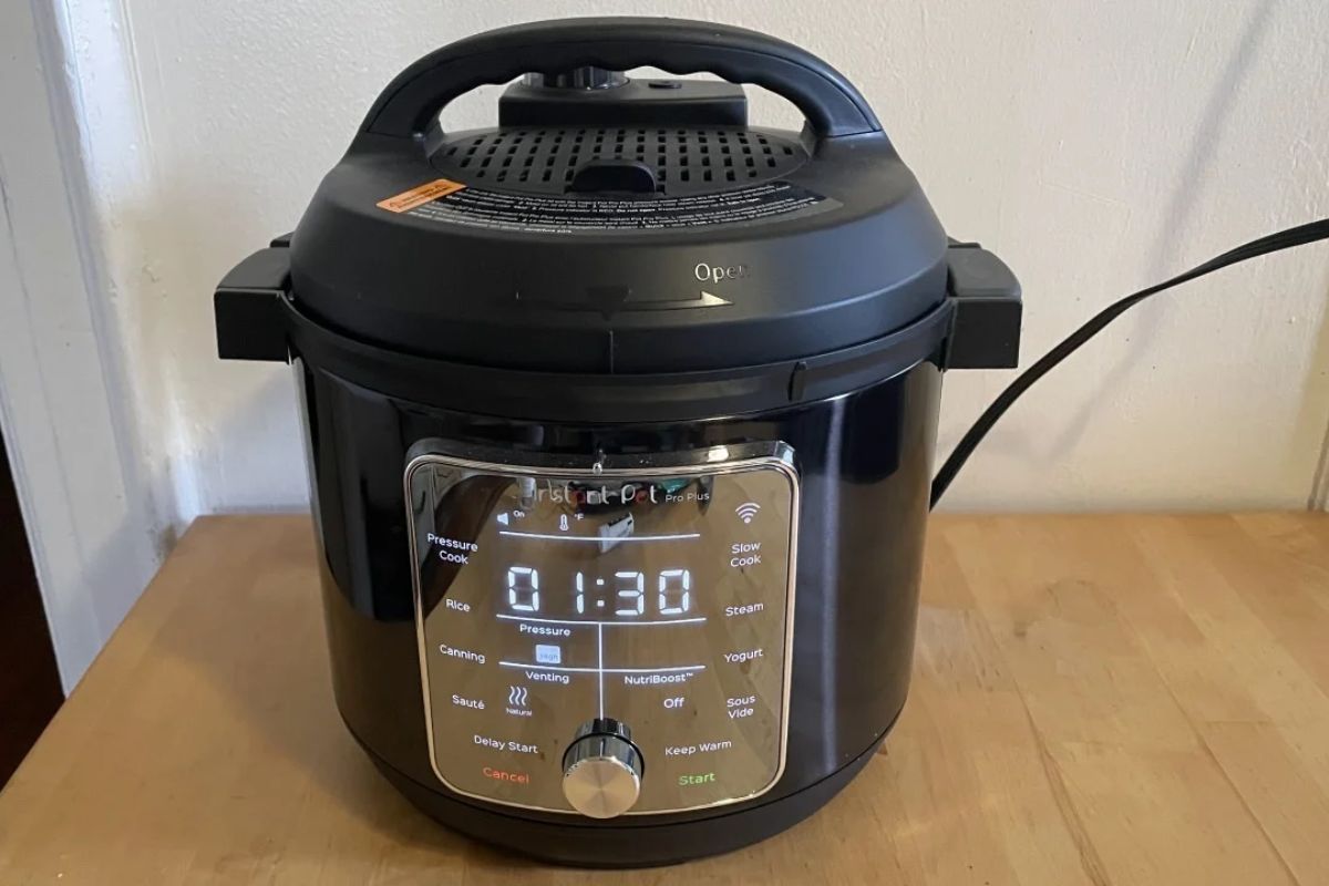 Instant Pot Pro Plus: A Panela Elétrica Multifuncional que Promete Revolucionar sua Cozinha