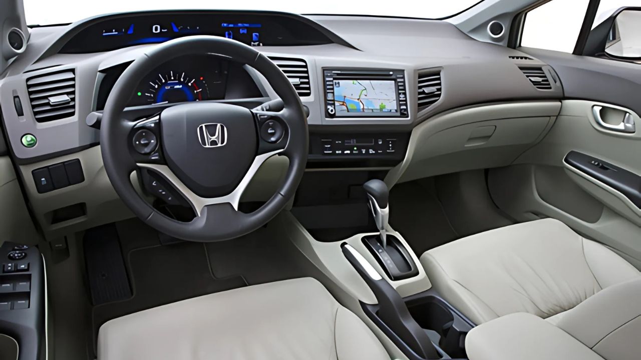 Confira 4 carros usados com câmbio automático até R$ 70 mil que oferecem conforto, economia e ótimo custo-benefício. Veja os detalhes e escolha o ideal para seu perfil.