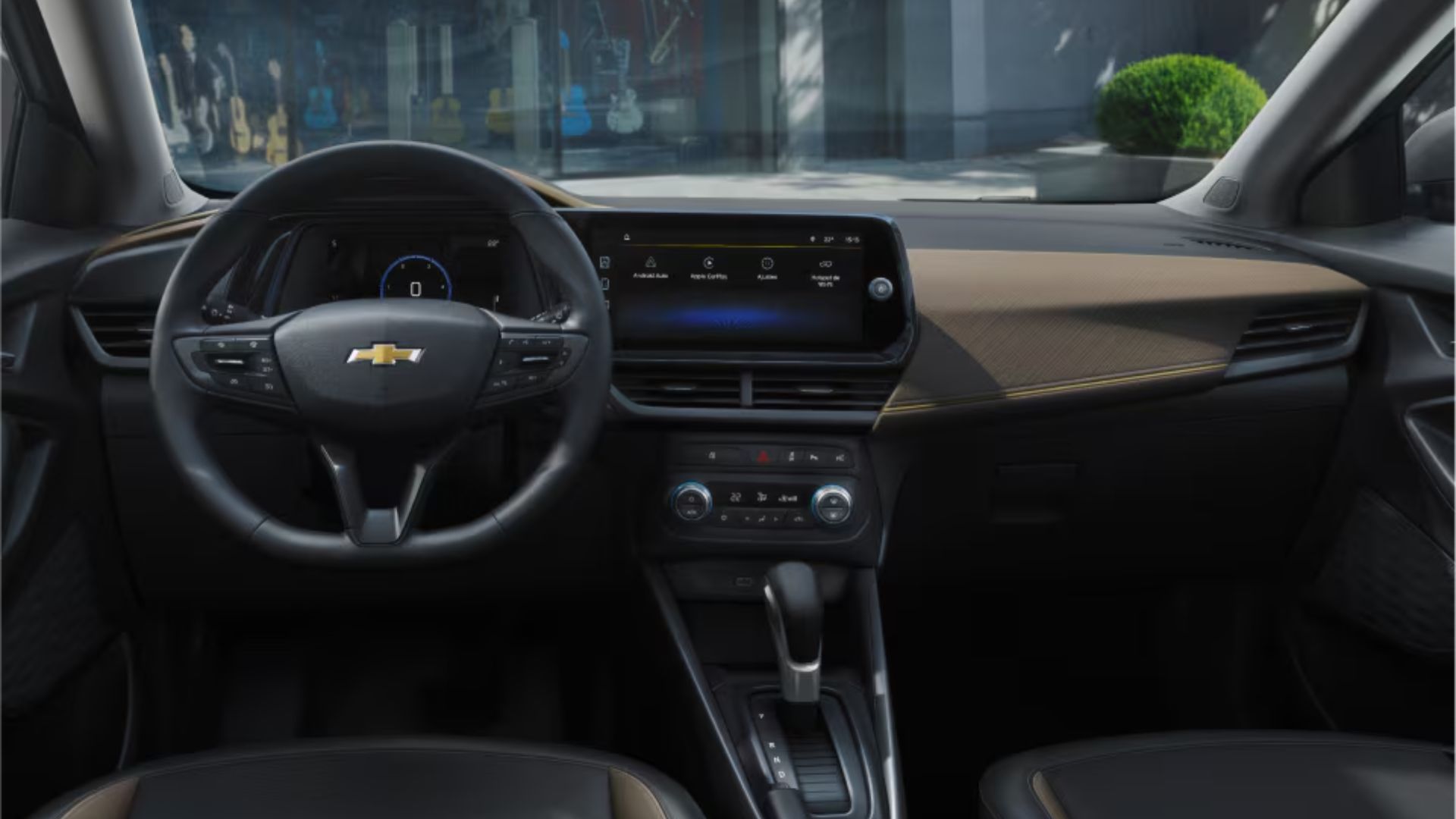 Chevrolet Tracker 2026 chega com motor recalibrado, menos potência, novo visual e economia recorde para driblar imposto e manter preço competitivo.