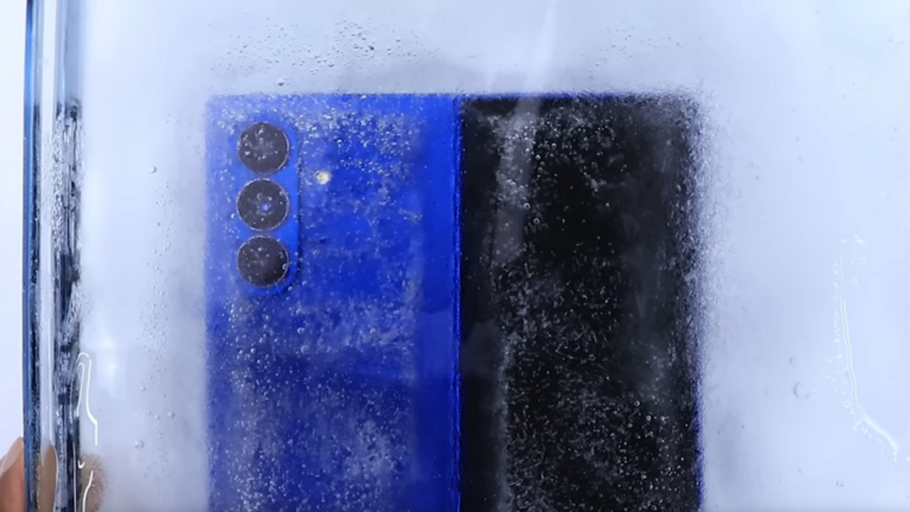 Galaxy Z Fold 7 é congelado