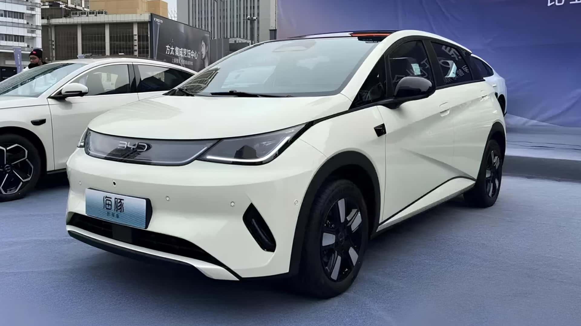 O popular BYD Dolphin 2026 chega com novidades em seu pacote e, para a alegria dos consumidores! BYD mantém o carro elétrico acessível.