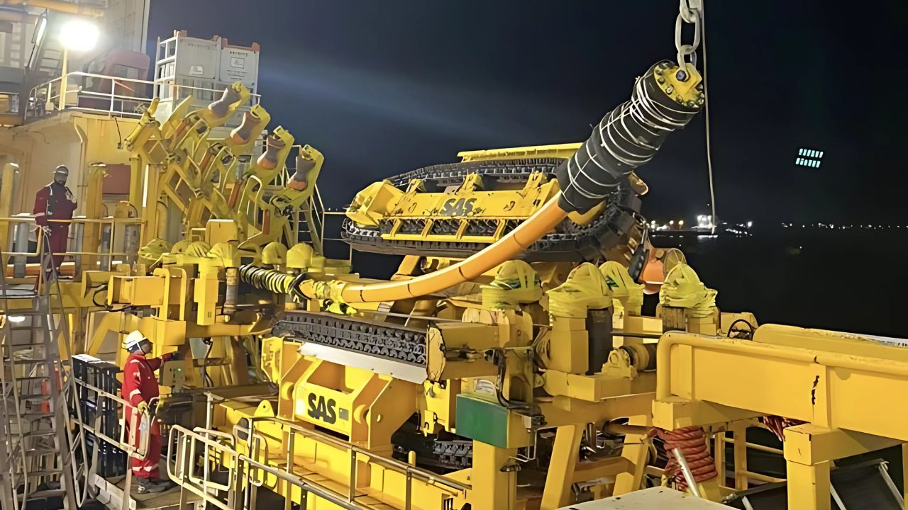 Petrobras e Strohm concluem testes bem-sucedidos de tubos TCP na Bacia de Campos. Tecnologia promete revolucionar o pré-sal e impulsionar produção local no Brasil.