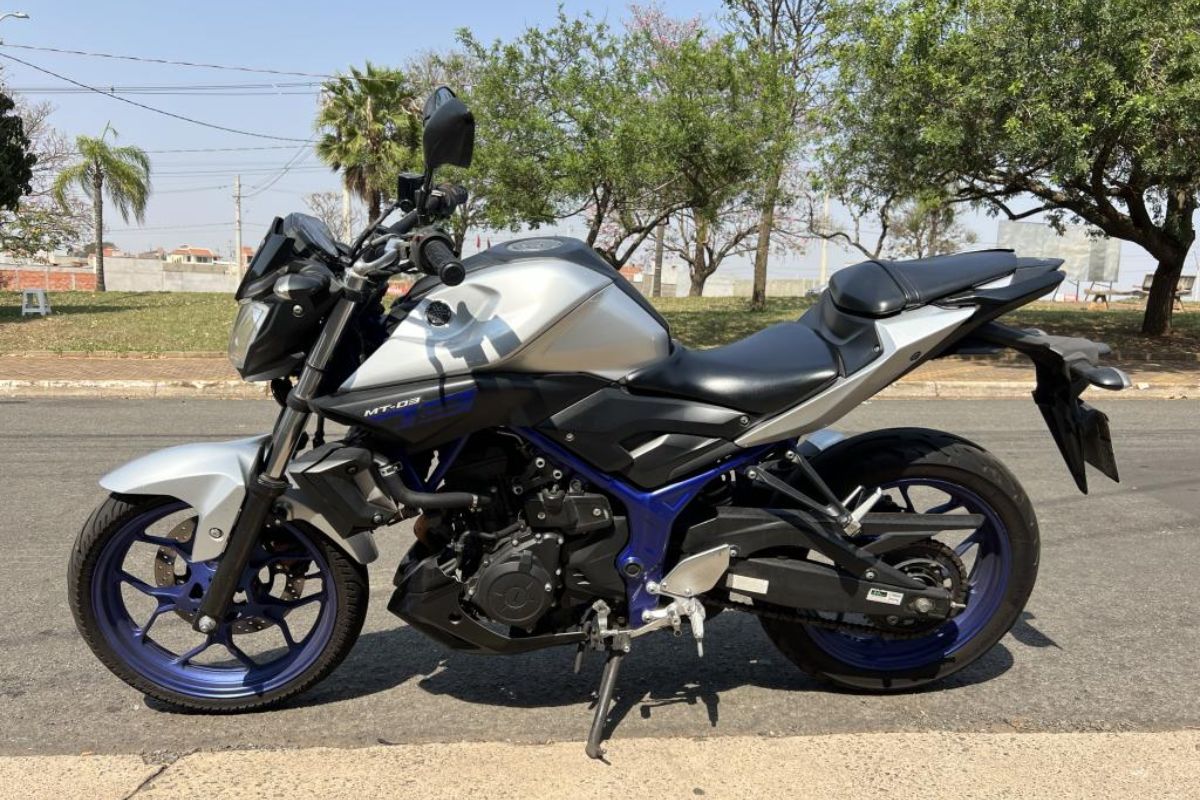 Motos esportivas mais baratas que um CG 160 incluem KTM 390 Duke por R$ 17 mil, Yamaha MT-03 por R$ 18 mil e Kawasaki Z300 por R$ 16 mil