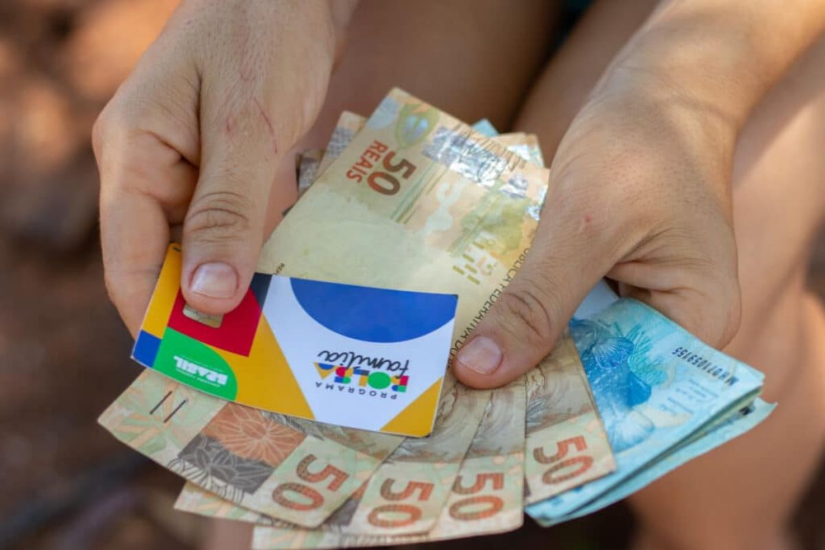 Calendário do Bolsa Família de agosto distribui R$ 108 extras do Auxílio Gás junto com benefícios principais de 19,2 milhões de famílias