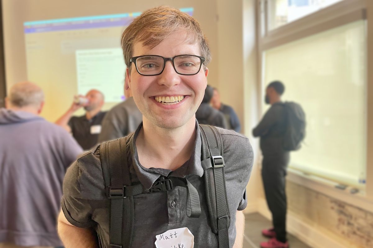 Empresa de Mark Zuckerberg contrata jovem de 24 anos por US$ 250 milhões e dispara corrida bilionária contra Google e OpenAI