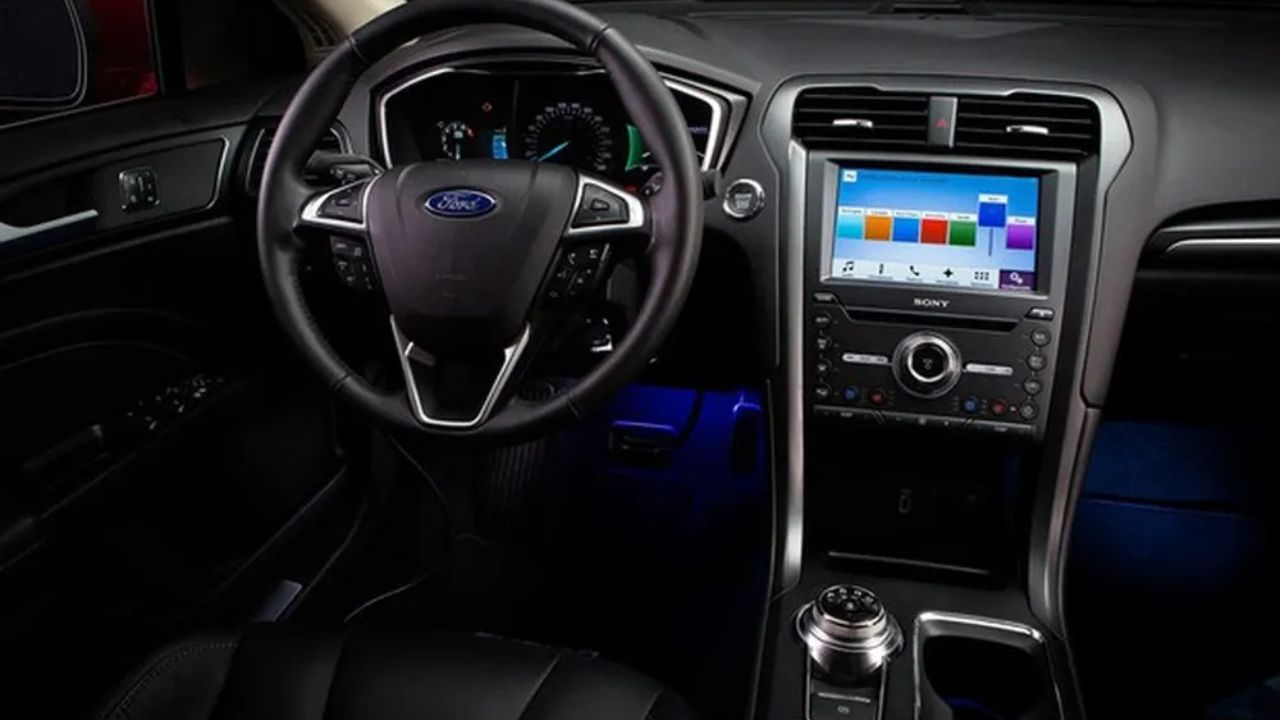 Ford Fusion Flex pode ser melhor escolha que o turbo em consumo e manutenção, veja o comparativo