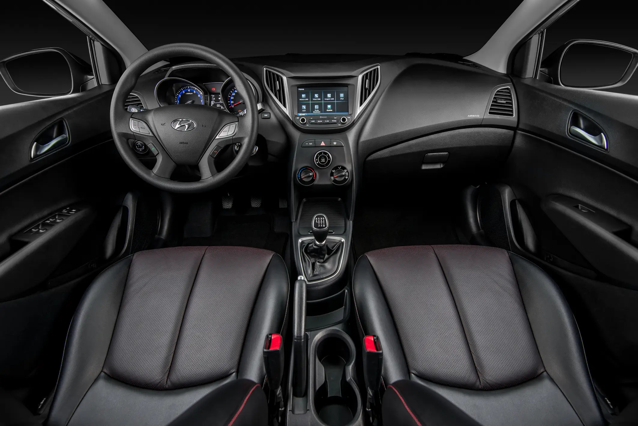 Descubra 4 modelos de carros usados da Hyundai por até R$ 80 mil com ótimo custo‑benefício, desempenho e conforto. Saiba qual escolher!