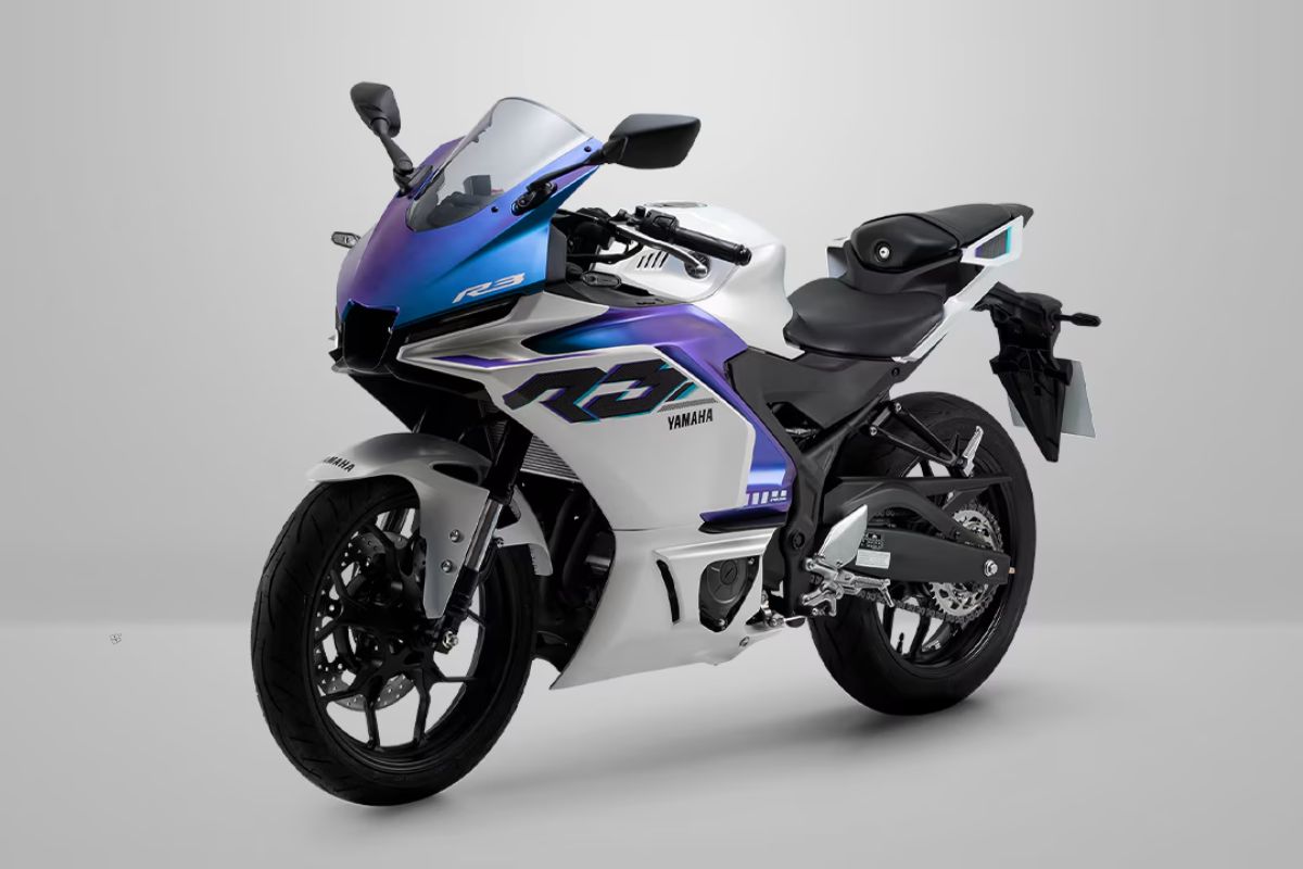 Yamaha R3 Connected 2026