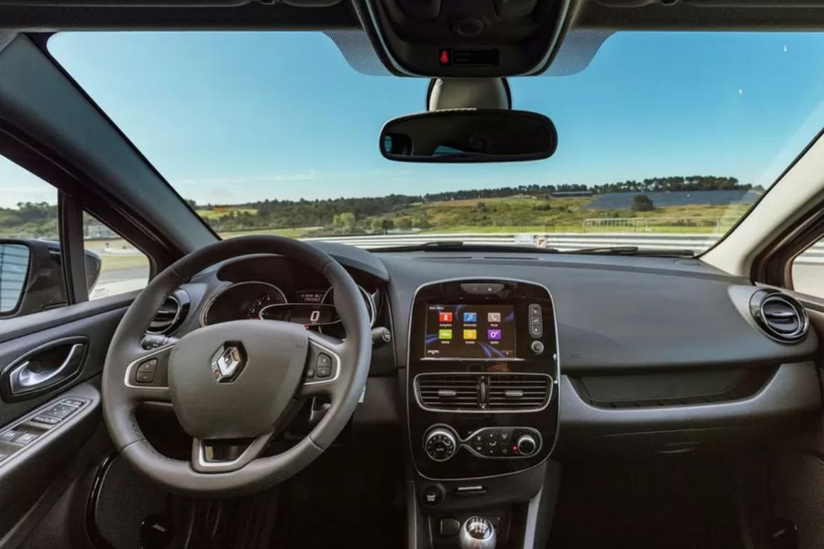 O carro ótimo para quem não tem grana roda barato, tem manutenção simples e custa menos que motos premium vendidas a mais de R$ 20 mil no Brasil