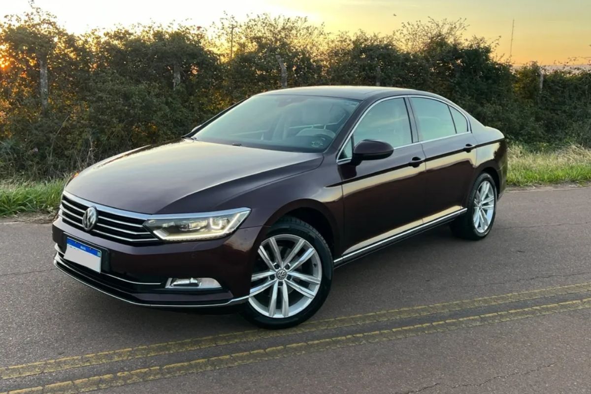 Passat B8 Highline é realmente o melhor sedã usado do Brasil ou Mercedes e BMW ainda levam vantagem?