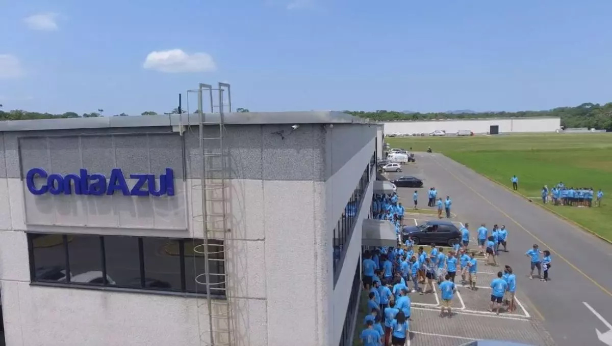 Setor de tecnologia de Santa Catarina fatura R$ 42,5 bi em 2024, ocupa 5º lugar nacional e projeta criação de 100 mil vagas até 2027.