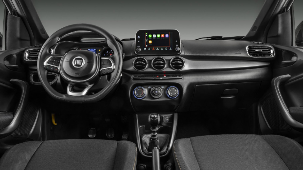 Três carros usados da Fiat por até R$ 75 mil oferecem ótimo custo-benefício em 2025. Modelos Argo, Punto e Cronos combinam conforto, desempenho e economia para diferentes perfis de motoristas. Fonte: Olho no Carro