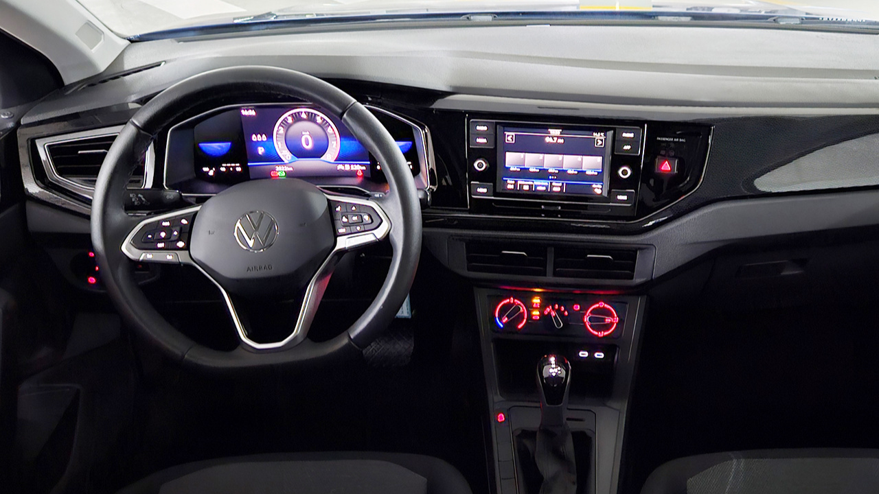 Mesmo com o domínio dos SUVs, os sedãs ainda se destacam no mercado de carros usados. Confira modelos que unem espaço interno, porta-malas amplo e preços acessíveis abaixo de R$ 100 mil. Fonte: MobiAuto