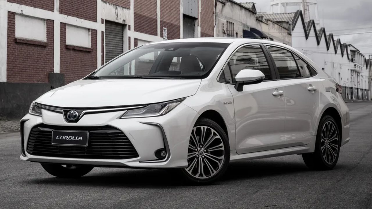 Vai comprar um Toyota Corolla 2.0 (12ª geração) usado? Veja quais são os principais problemas segundo os donos.